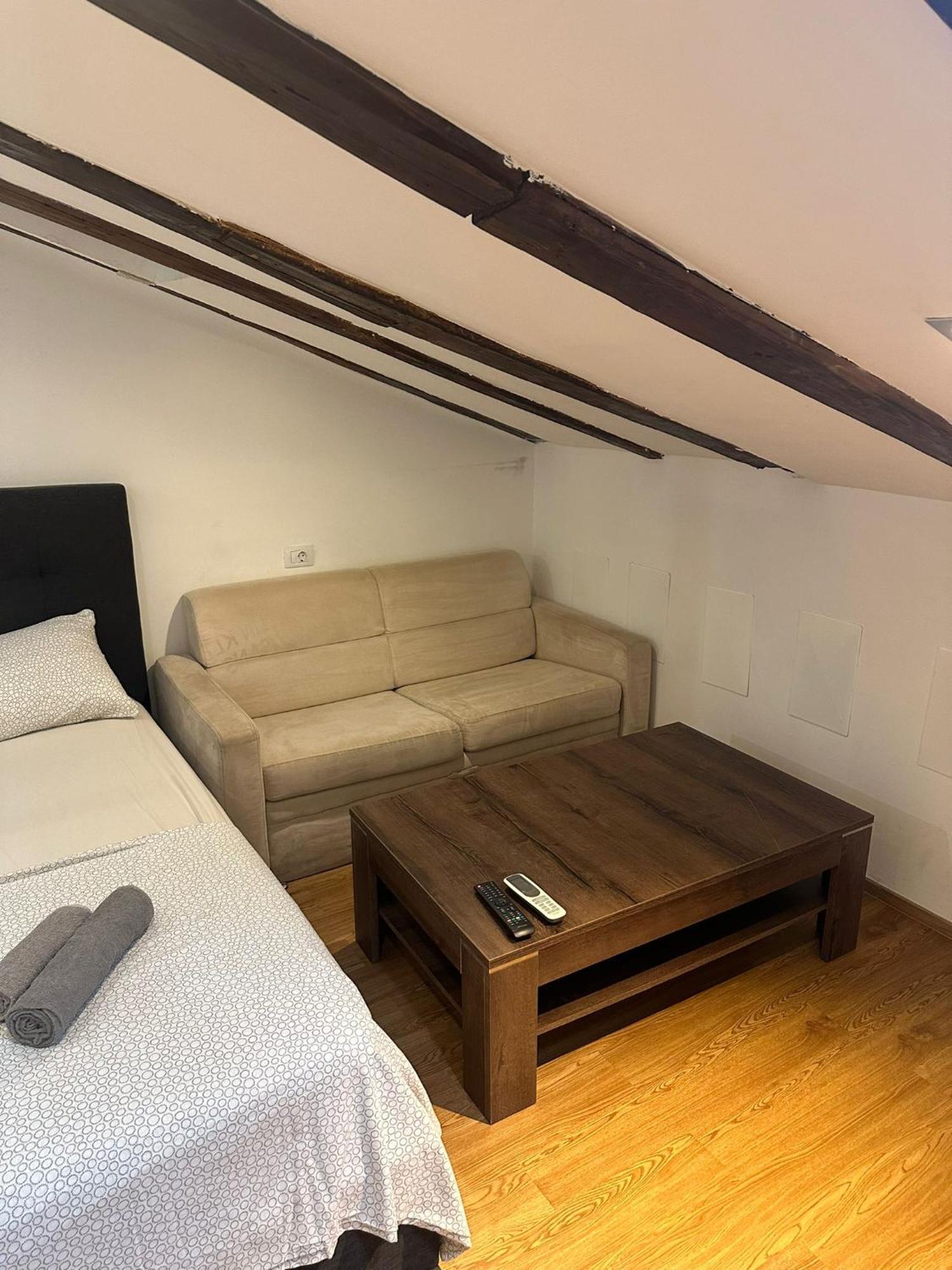 Apartment In The Heart Of Pula Exteriör bild